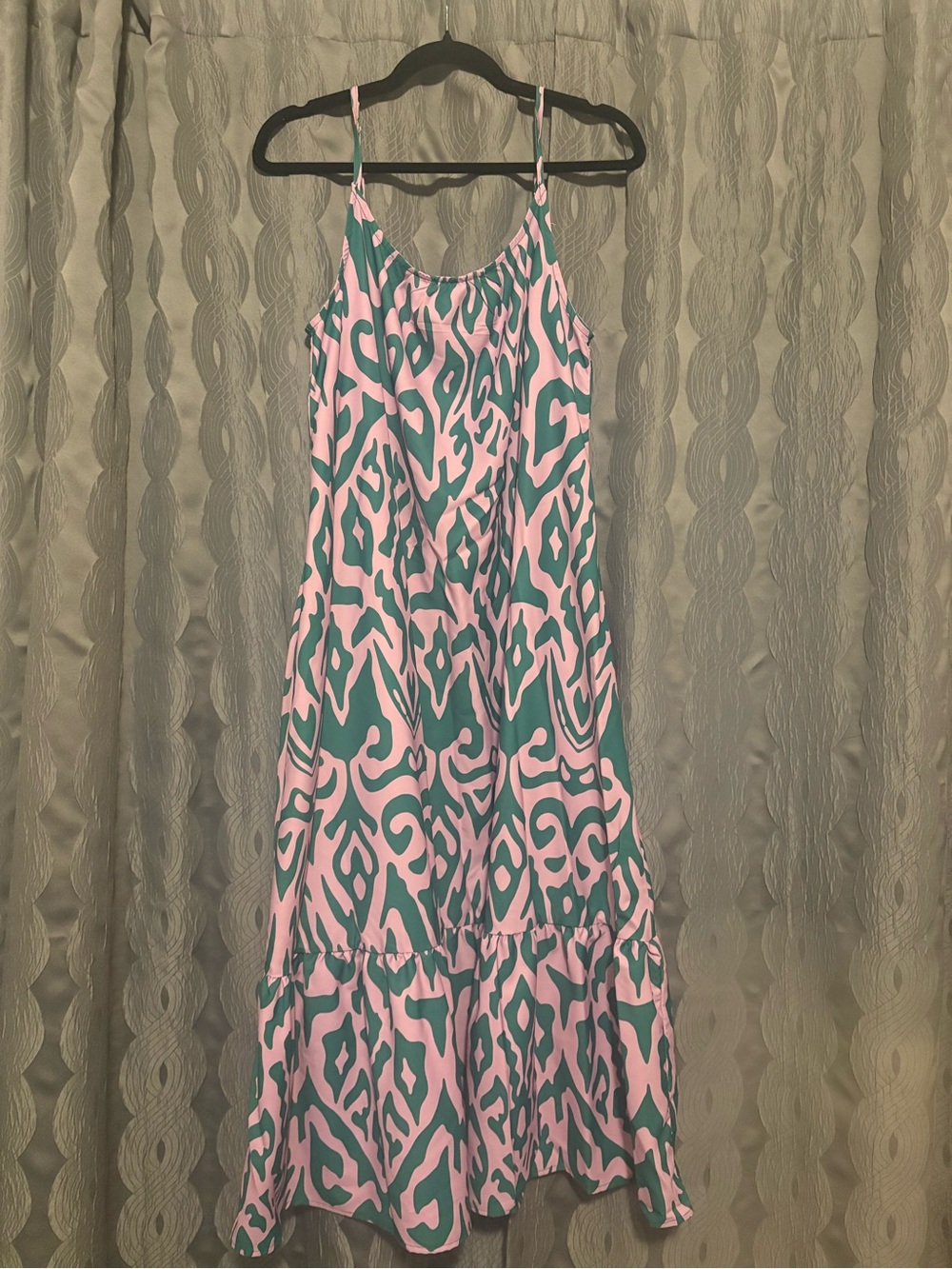 Cupshe Pink and Teal Patterned Spaghetti-Strap Maxi Dress